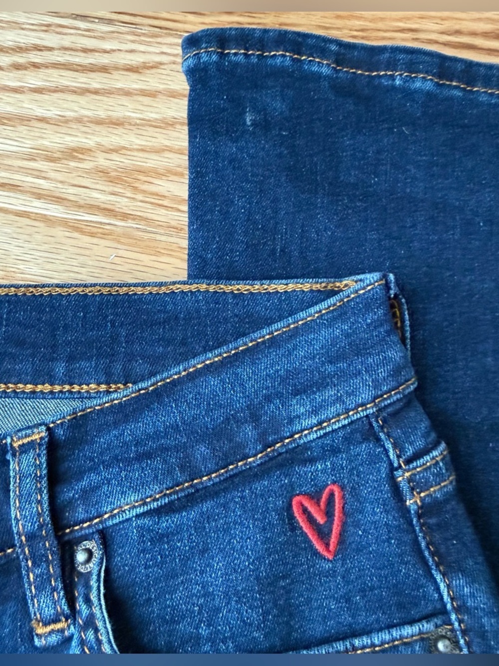 Desigual Dark Wash Flare Jeans Embroidered Heart Detail Size 38 US 6 Cotton - Picture 3 of 8